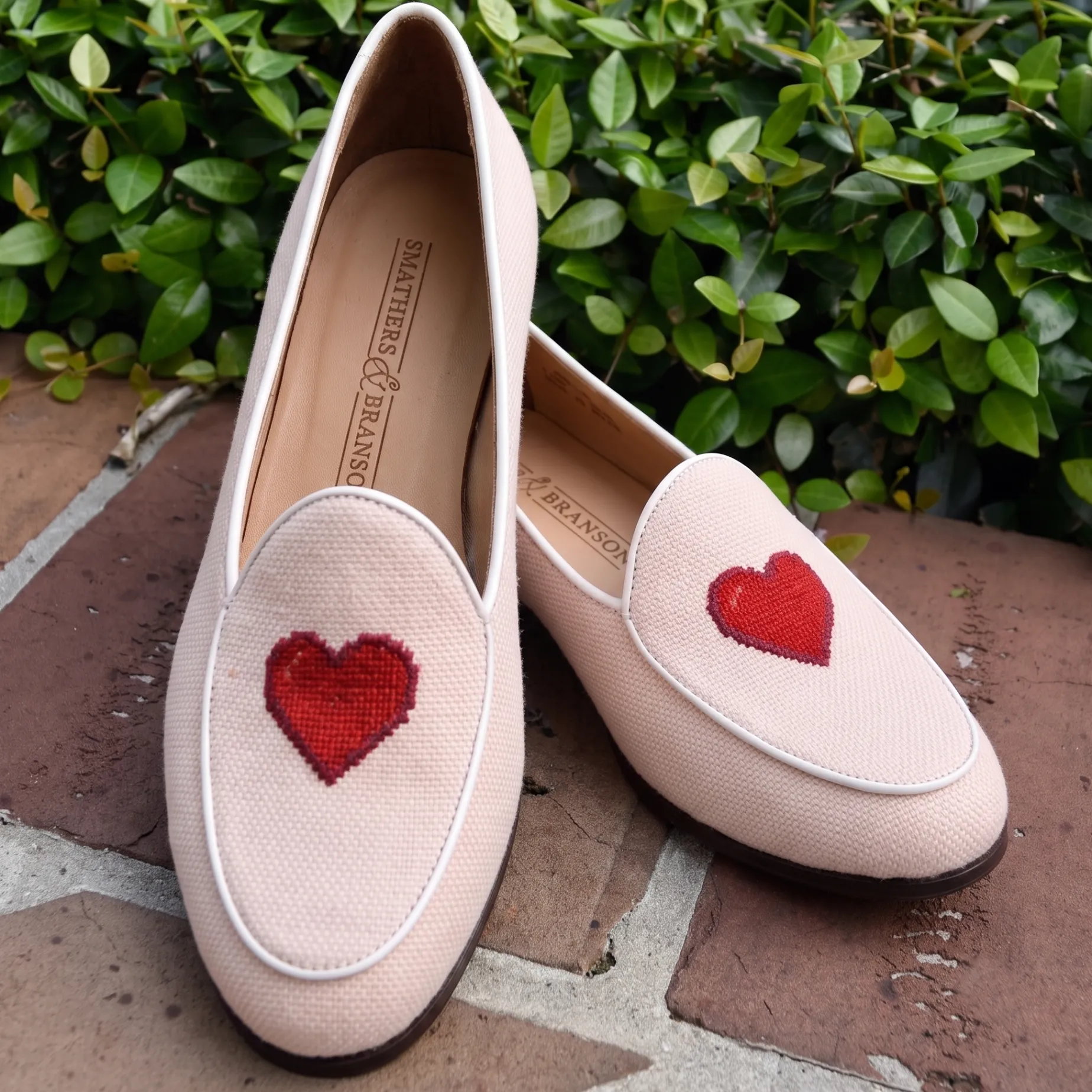 Heart Women's Linen Belgian Loafers (Powder Pink Linen)